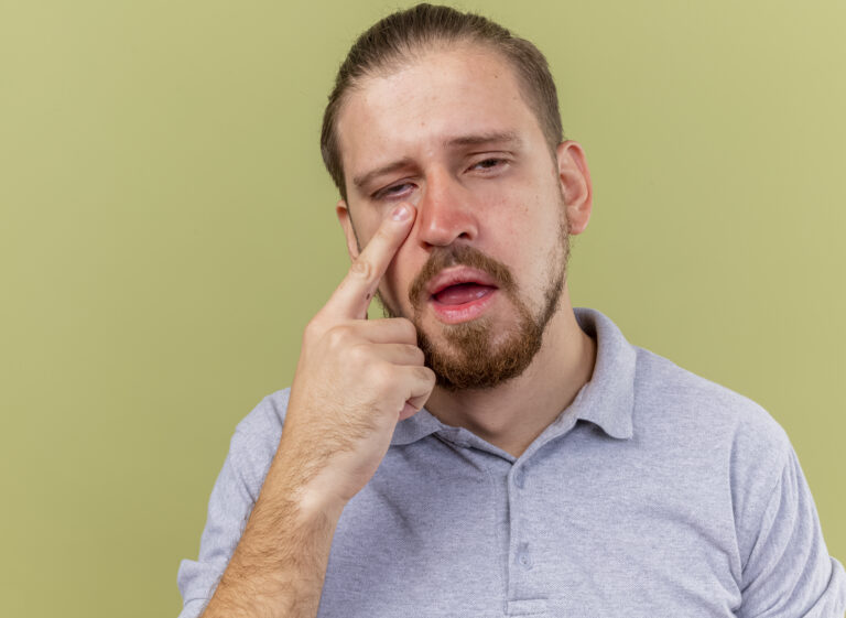 Clogged tear duct or pink eye, how to tell the difference
